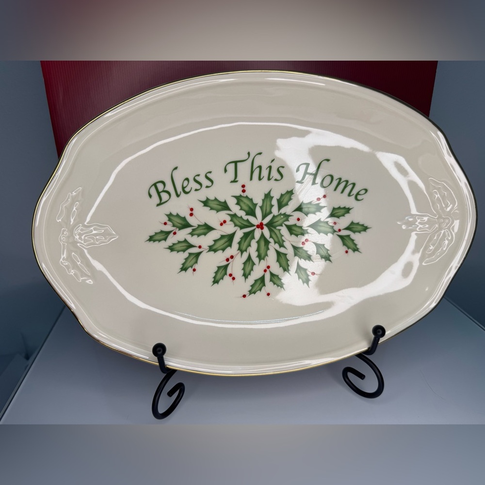 Lenox Holiday Oval Platter with Holly Design